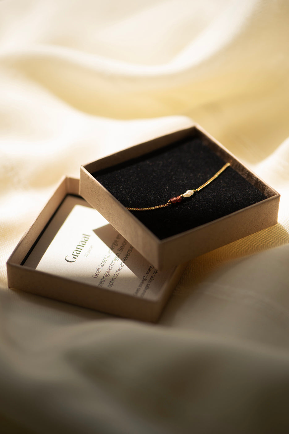 Elemental armband Granaat (geboortesteen Januari) | Verguld en zilver